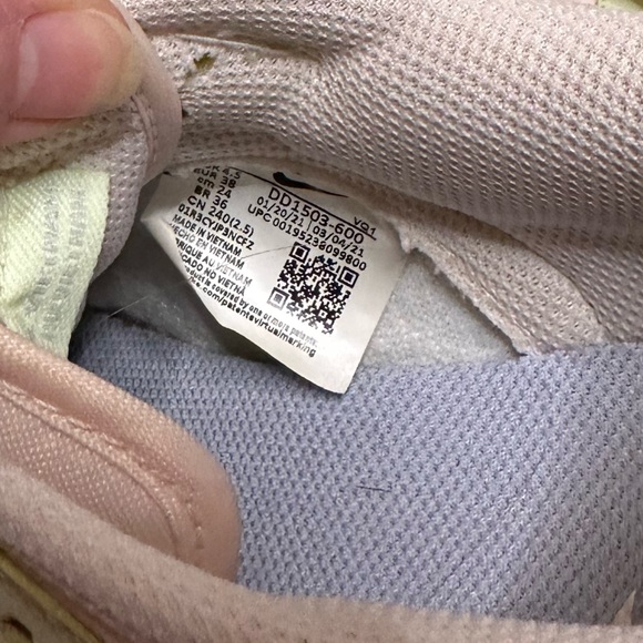 Nike Dunk Low Shoes Womens Size 7 Pastel Casual
Women's US 7 - Picture 6 of 8